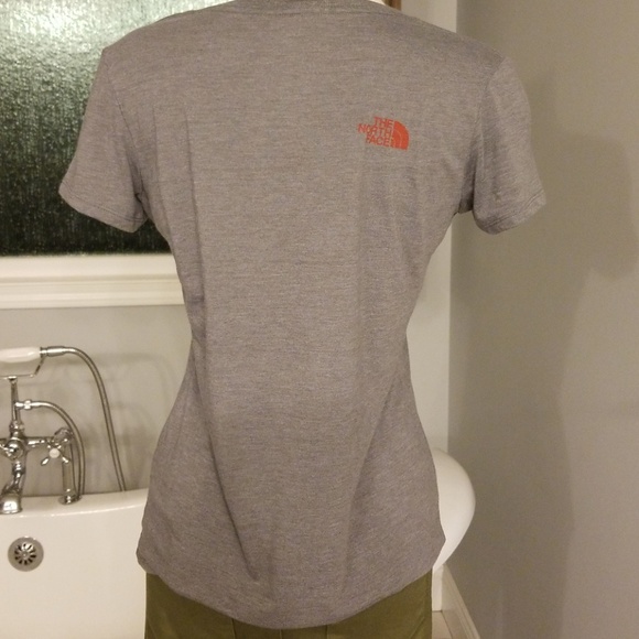 NWT The North Face tee - Picture 5 of 7